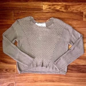 Never been worn O’Neill brown sweater